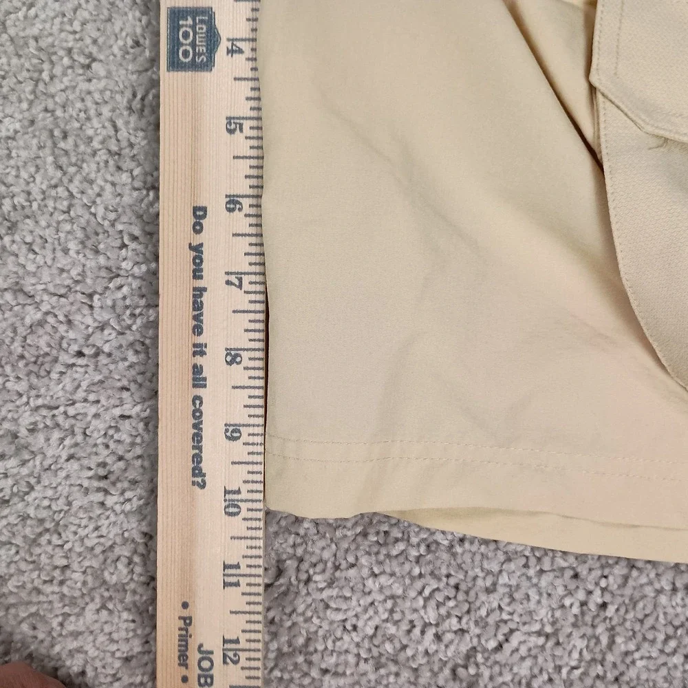 Grundéns Breakwater Fishing Shorts Mens Size 32 Sandstone Tan EUC